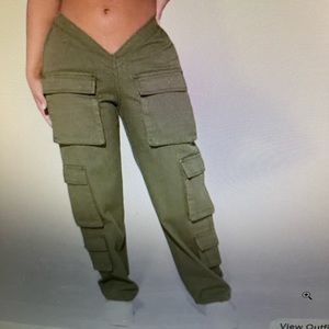 Petite v cut cargo pants